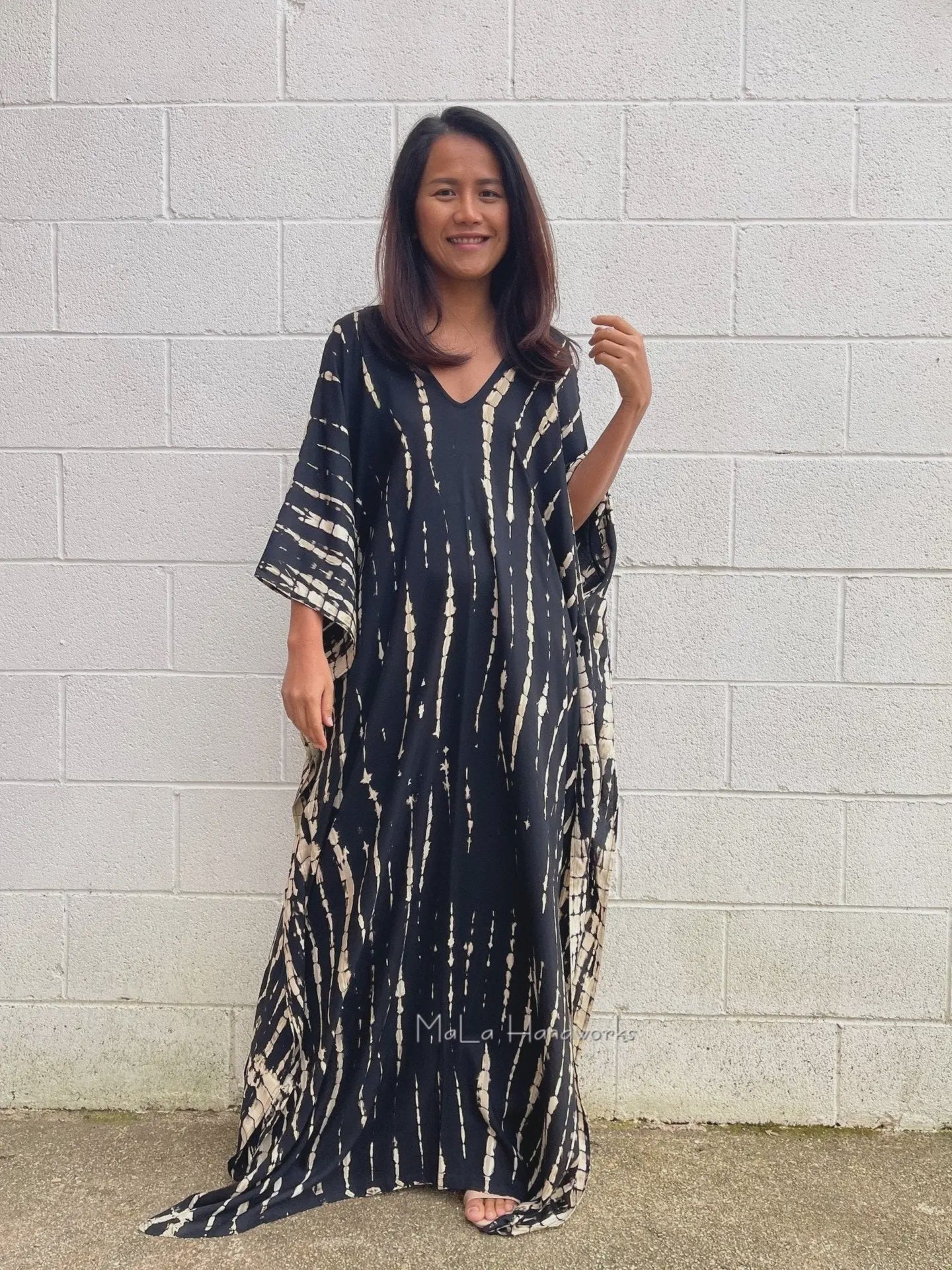 Mala Kaftan in Black Tie Dye